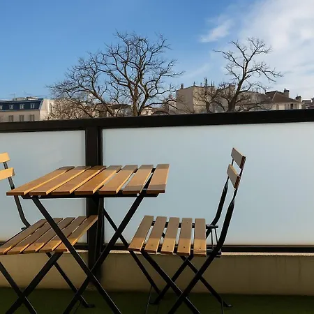 Apartment T2 Proche Gare - Spacieux , Et Lumineux *